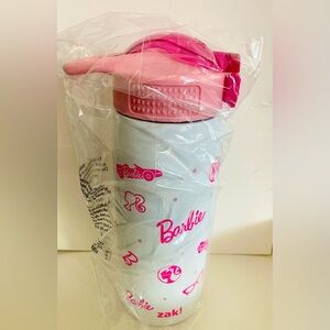 Zak! Everyday Smiles Barbie Leak Proof Drinking Bottle 19oz 561 ml NWT